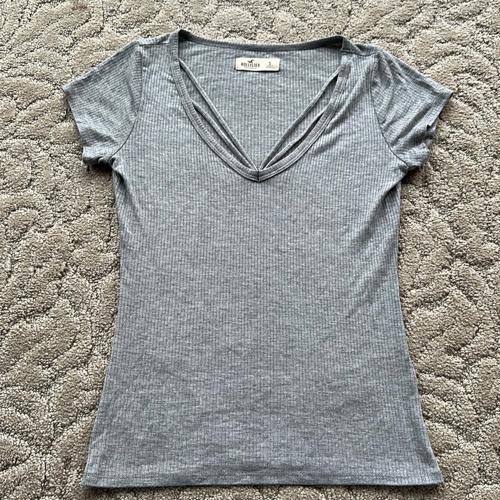 Hollister Size Small New Gray T-shirt